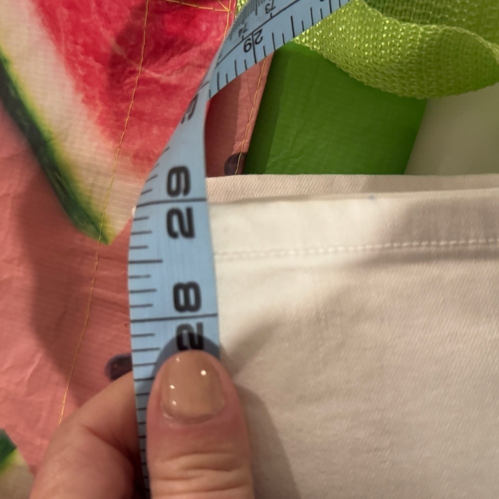 Just Black Women's distressed Skinny Jeans - White like new, worn once - Picture 8 of 8